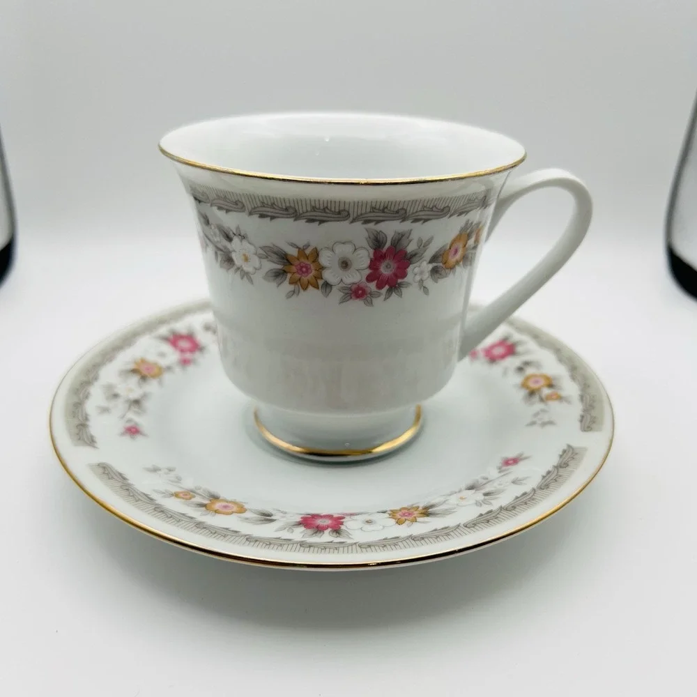 N/A vintage teacup